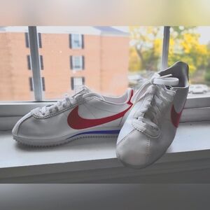 Women sixes 8.5 Nike Cortez